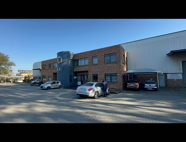 1,727M² WAREHOUSE TO LET IN TUNNEY
